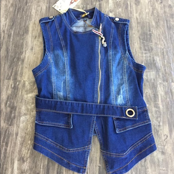 Top - Picture 1 of 1